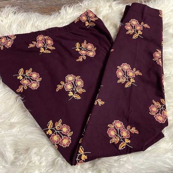 Old Navy Ladies Stretch Leggings, Size 14, Burgundy Maroon Color with Flowers - Picture 7 of 7